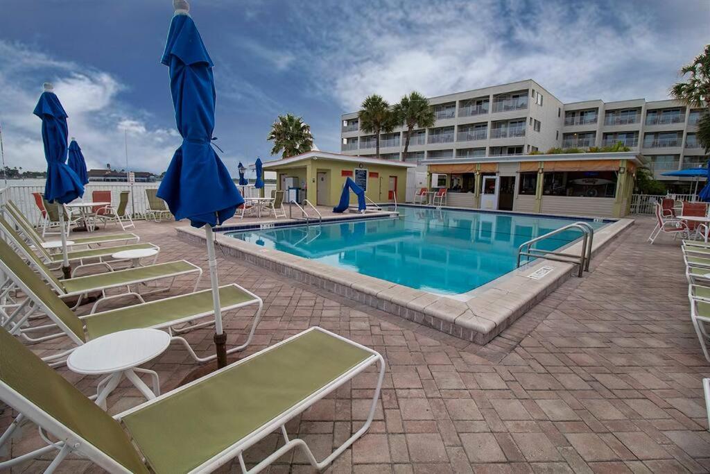 Tropical Serenity-Water View Heated Pool Tiki Bar Тампа Екстериор снимка