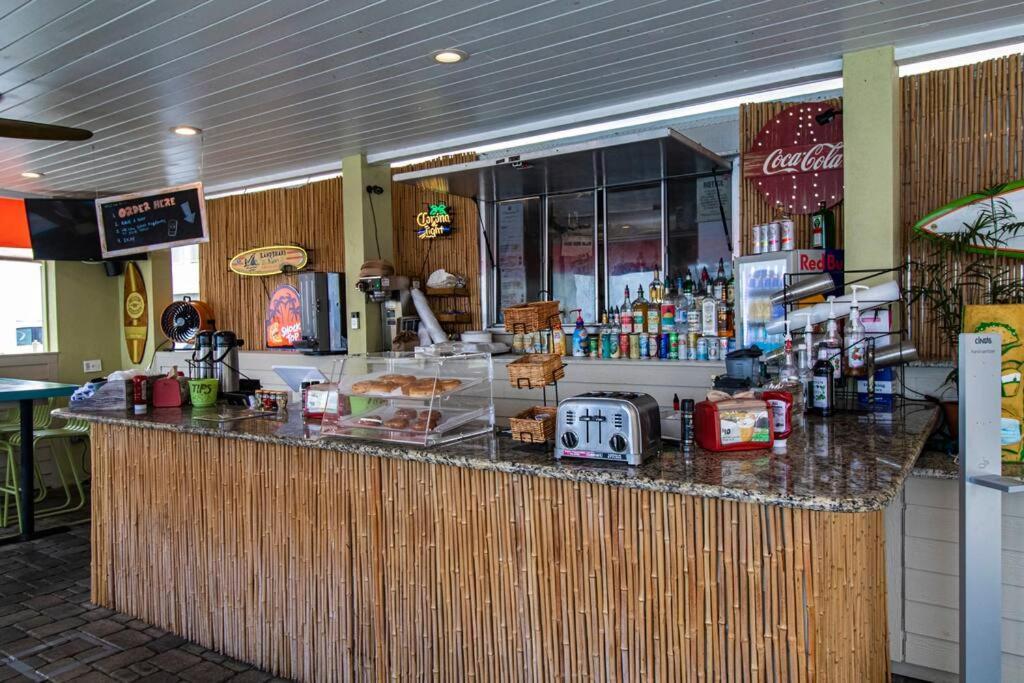 Tropical Serenity-Water View Heated Pool Tiki Bar Тампа Екстериор снимка